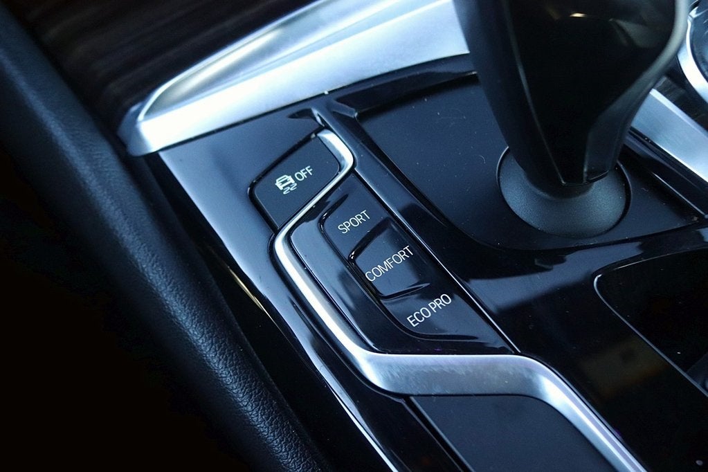 2018 BMW 5 Series 530i