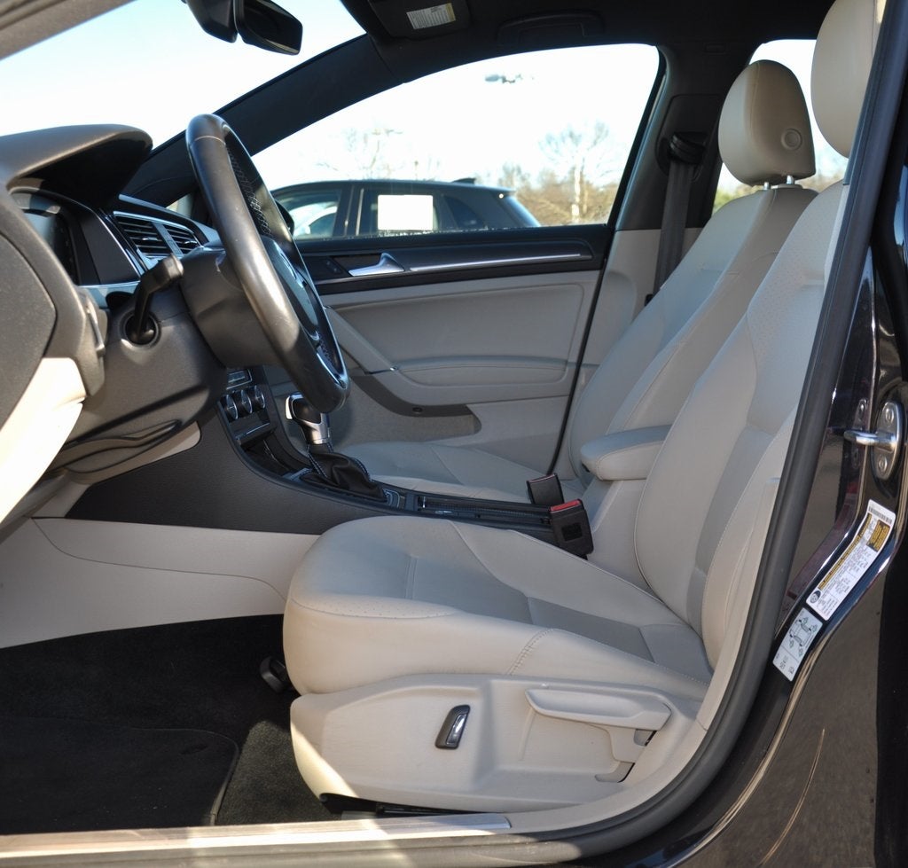 2019 Volkswagen e-Golf SEL Premium