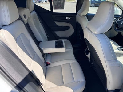 2021 Volvo XC40 Momentum