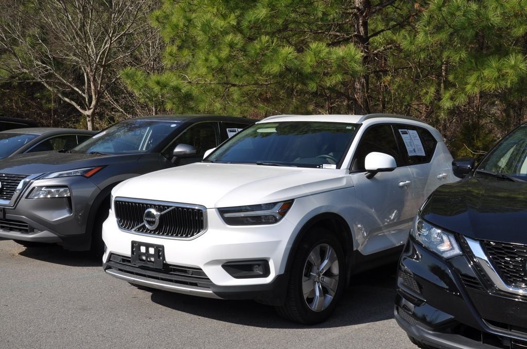 2021 Volvo XC40 Momentum