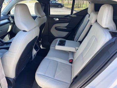 2021 Volvo XC40 Momentum