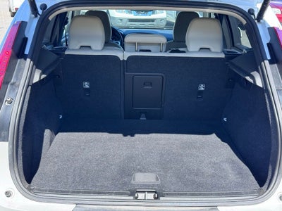 2021 Volvo XC40 Momentum