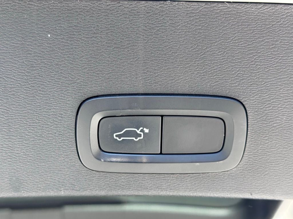 2021 Volvo XC40 Momentum