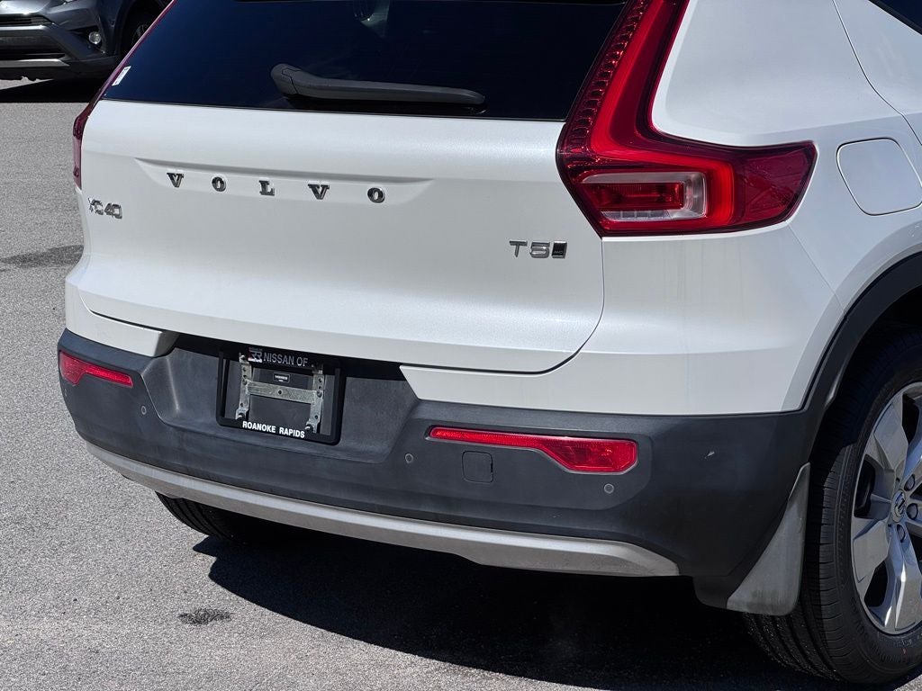 2021 Volvo XC40 Momentum