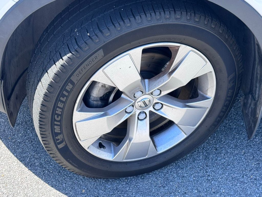 2021 Volvo XC40 Momentum