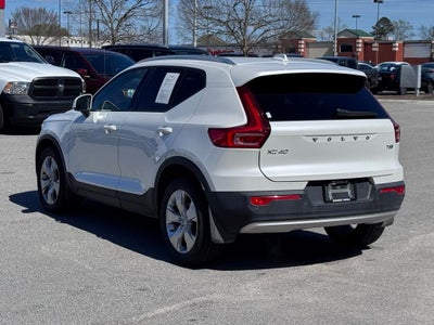 2021 Volvo XC40 Momentum